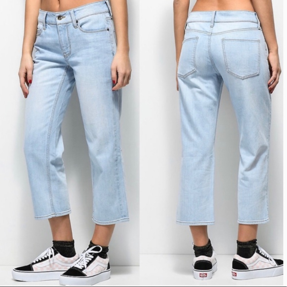 💥SALE💥ZUMIEZ EMPYRE CASSIA LIGHT BLUE CROP STRAIGHT JEANS Size 5